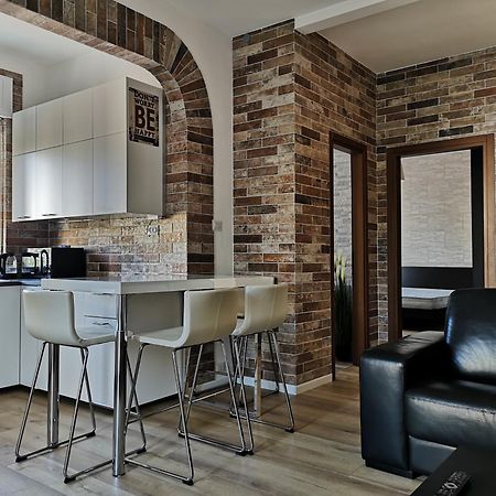 Queen East Verona Apartments Luaran gambar