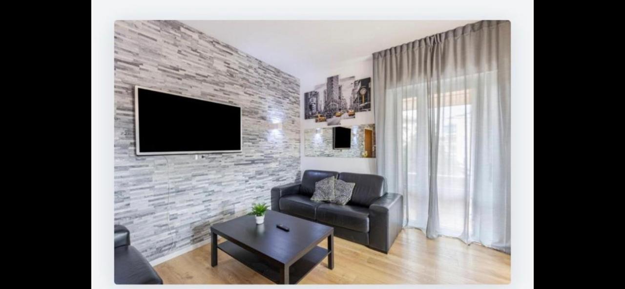 Queen East Verona Apartments Luaran gambar